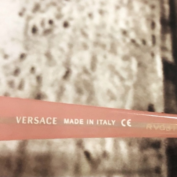❌SOLD❌🎊HP🎊🔥Versace🔥Authentic Vintage Prescription Frames W/Box & Case🔥 - Picture 9 of 16